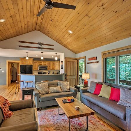 Cabin With Hot Tub And Mountain Views Less Than 5 Mi To Boone ブローイング・ロック エクステリア 写真