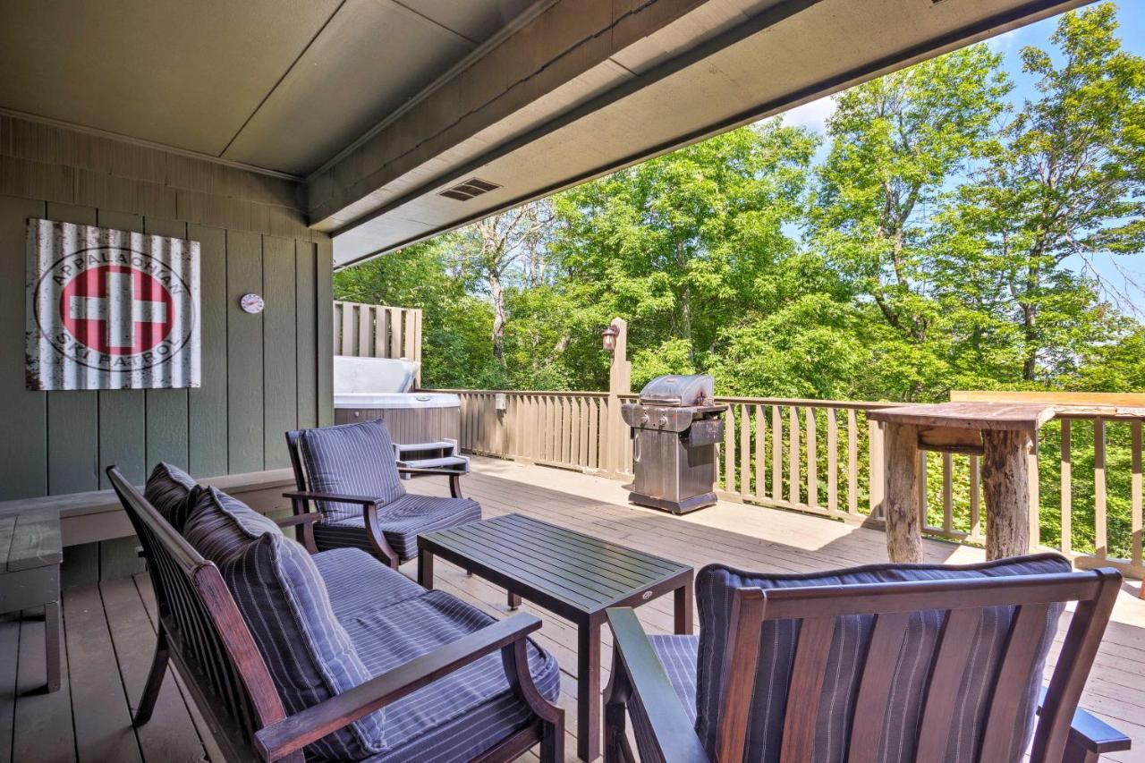 Cabin With Hot Tub And Mountain Views Less Than 5 Mi To Boone ブローイング・ロック エクステリア 写真
