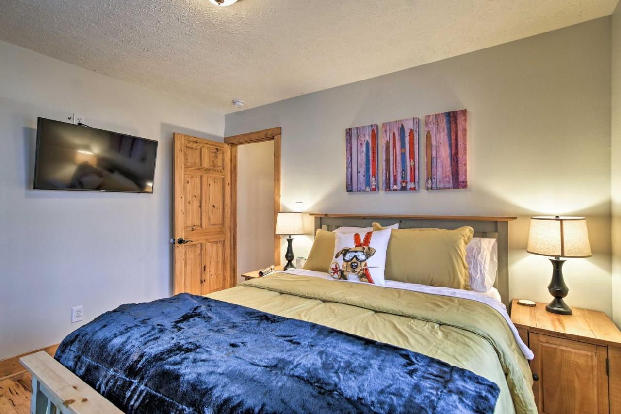 Cabin With Hot Tub And Mountain Views Less Than 5 Mi To Boone ブローイング・ロック エクステリア 写真