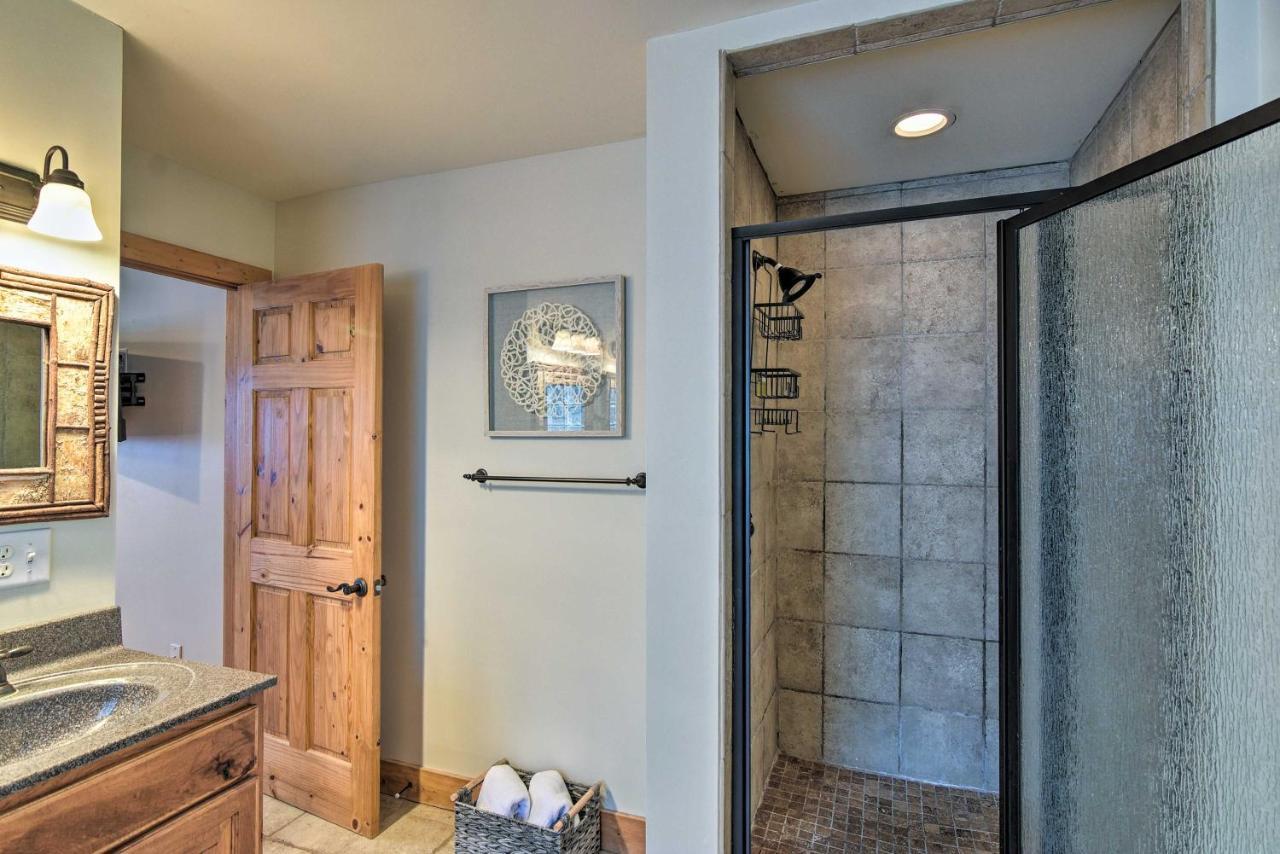 Cabin With Hot Tub And Mountain Views Less Than 5 Mi To Boone ブローイング・ロック エクステリア 写真